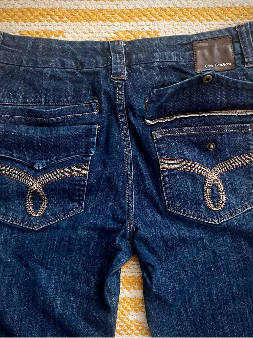 Vintage Calvin Klein Ladies Trouser-Style Jeans with Dual Back-Pockets.